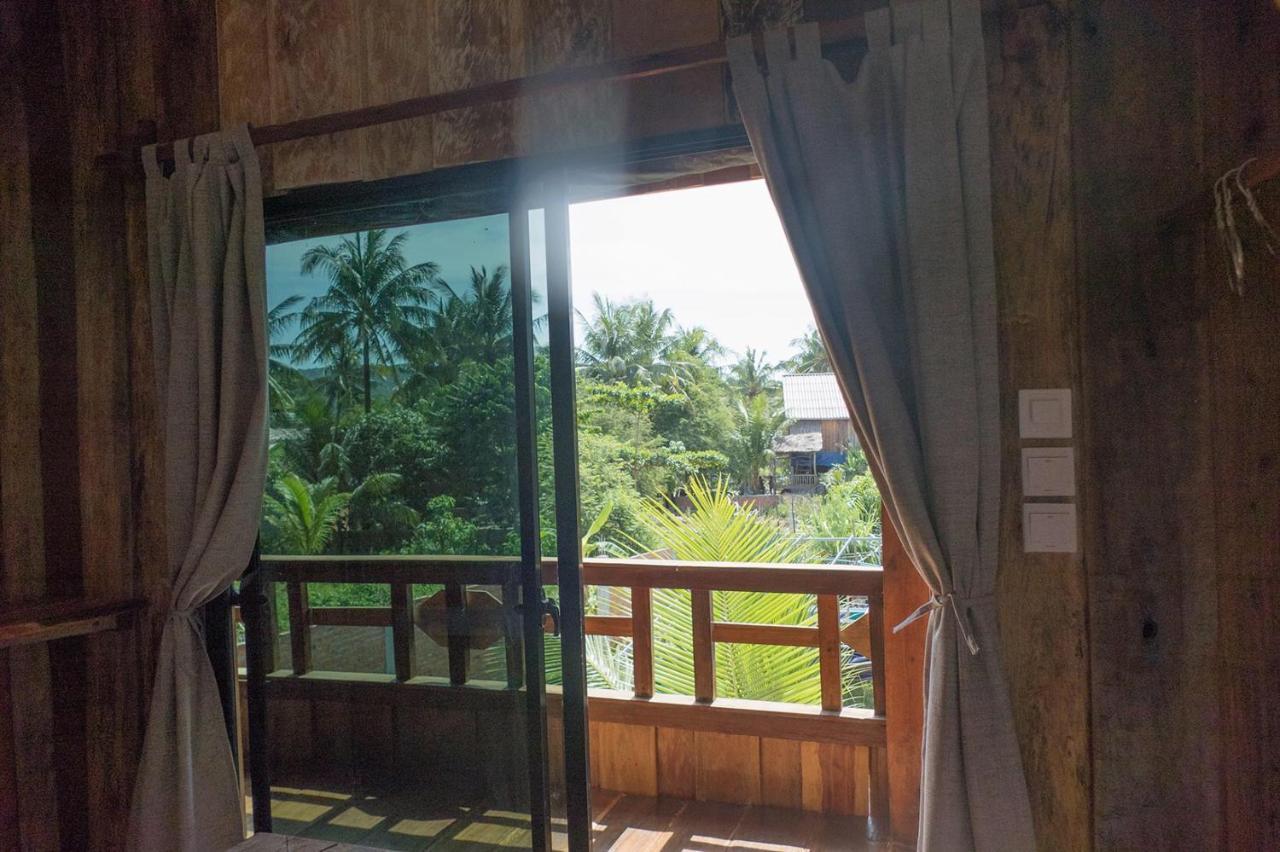 Two Ducks Hotel Koh Rong Sanloem Exterior photo